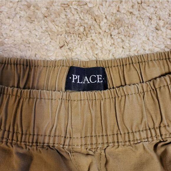 The Children's Place khaki elastic waistband boys cargo shorts - Picture 4 of 8